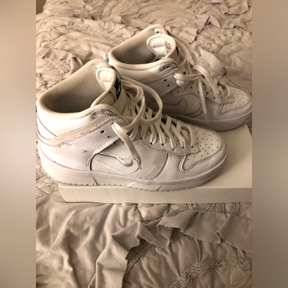 Nike Women’s Dunk High - Picture 3 of 5